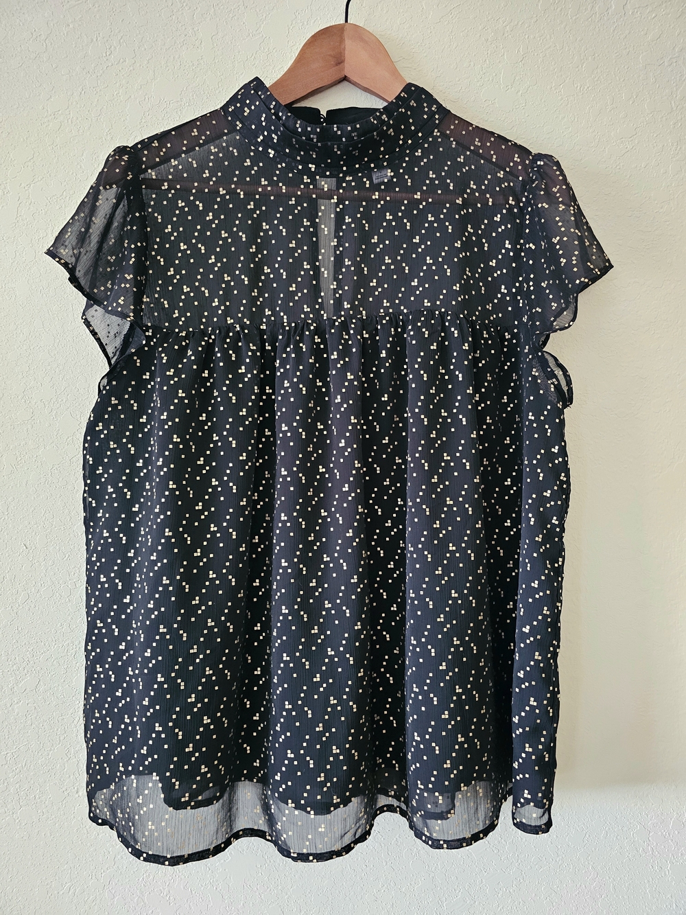 A New Day Black Sheer Gold Square-Dot Flutter-Sleeve Blouse